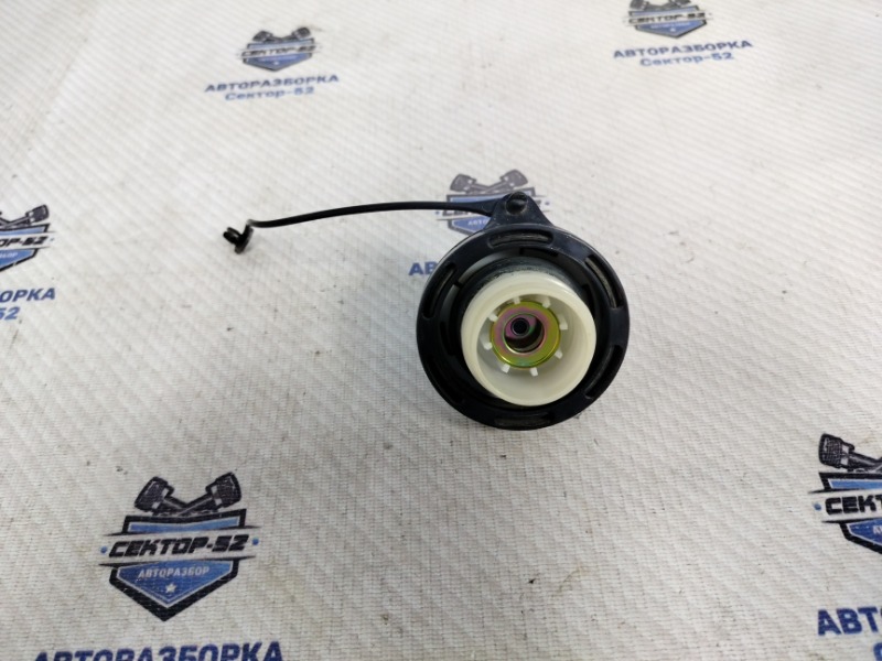 Крышка топливного бака Hyundai Tucson JM G4GC 2006 (б/у) 3101038600 Крышка топливного бака Hyundai Tucson JM G4GC 2006 (б/у) 3101038600