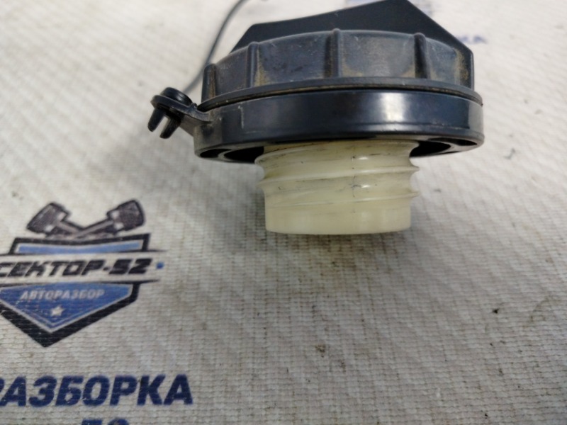 Крышка топливного бака Hyundai Tucson JM G4GC 2006 (б/у) 3101038600 Крышка топливного бака Hyundai Tucson JM G4GC 2006 (б/у) 3101038600