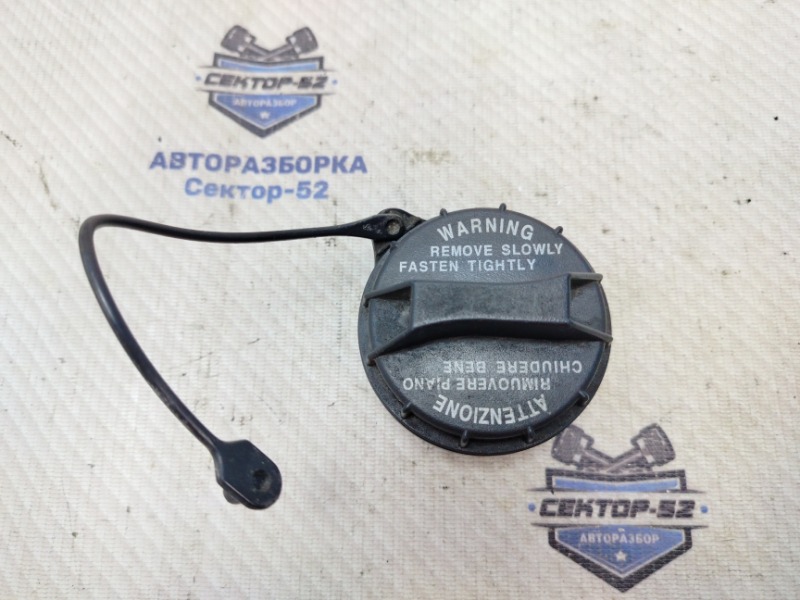 Крышка топливного бака Kia Sportage KM G4GC 2009 (б/у) 3101038600 Крышка топливного бака Kia Sportage KM G4GC 2009 (б/у) 3101038600