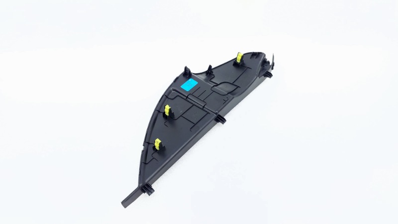 Накладка торпедо Chery Tiggo 4 Pro T19 SQRE4G15C лев. (б/у) Накладка торпедо Chery Tiggo 4 Pro T19 SQRE4G15C лев. (б/у)