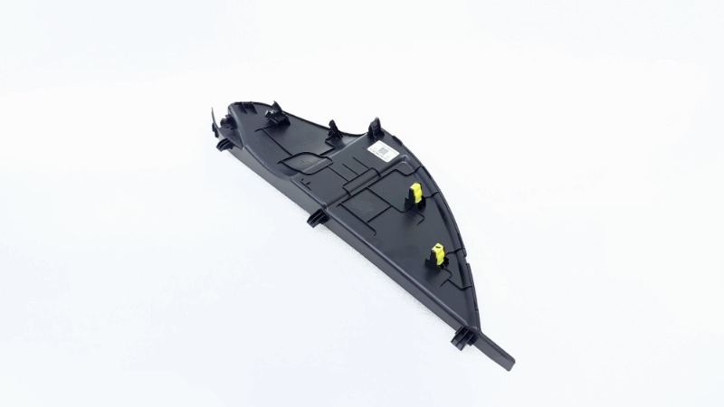 Накладка торпедо Chery Tiggo 4 Pro T19 SQRE4G15C прав. (б/у)