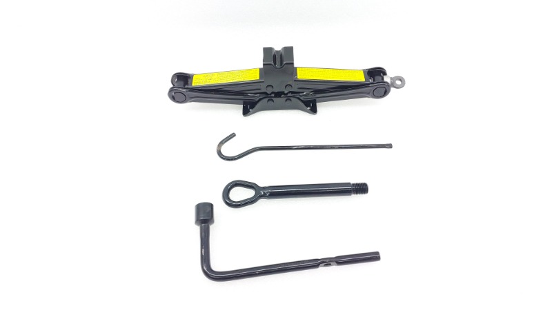 Набор инструментов Chery Tiggo 7 Plus T1EJ 2022 (б/у)