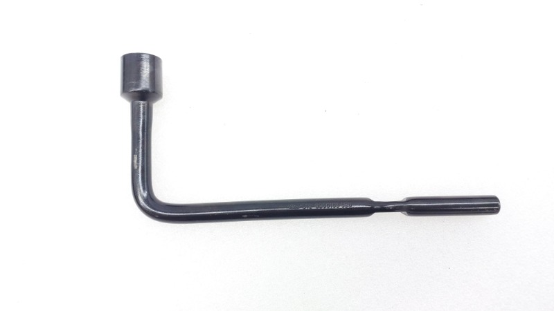 Набор инструментов Chery Tiggo 7 Plus T1EJ 2022 (б/у) Набор инструментов Chery Tiggo 7 Plus T1EJ 2022 (б/у)