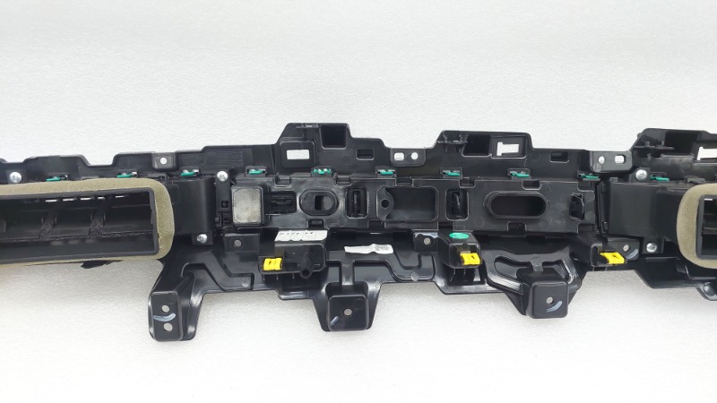 Накладка торпедо декоративная Chery Tiggo 7 Pro T1E SQRG4J15 2022 (б/у)