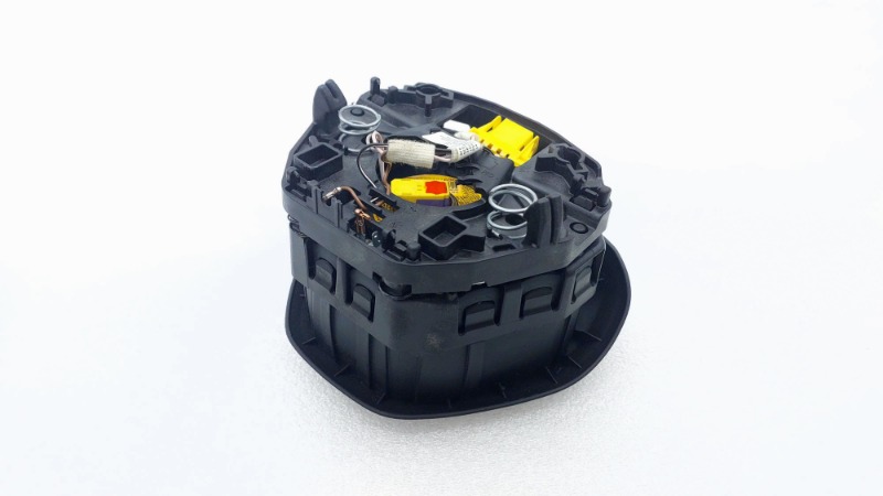 Подушка безопасности в руль Skoda Octavia A7 CWVA 2017 (б/у) Подушка безопасности в руль Skoda Octavia A7 CWVA 2017 (б/у)