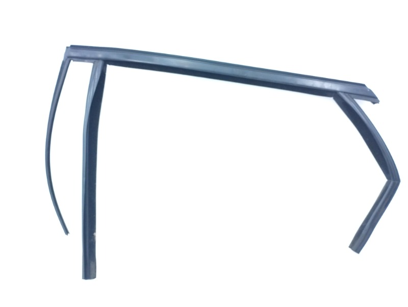 Уплотнитель стекла двери Ford Mondeo BD 1.6L DURATEC 2008 задн. лев. (б/у)