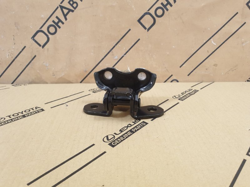 Петля двери Toyota 4Runner перед. лев.