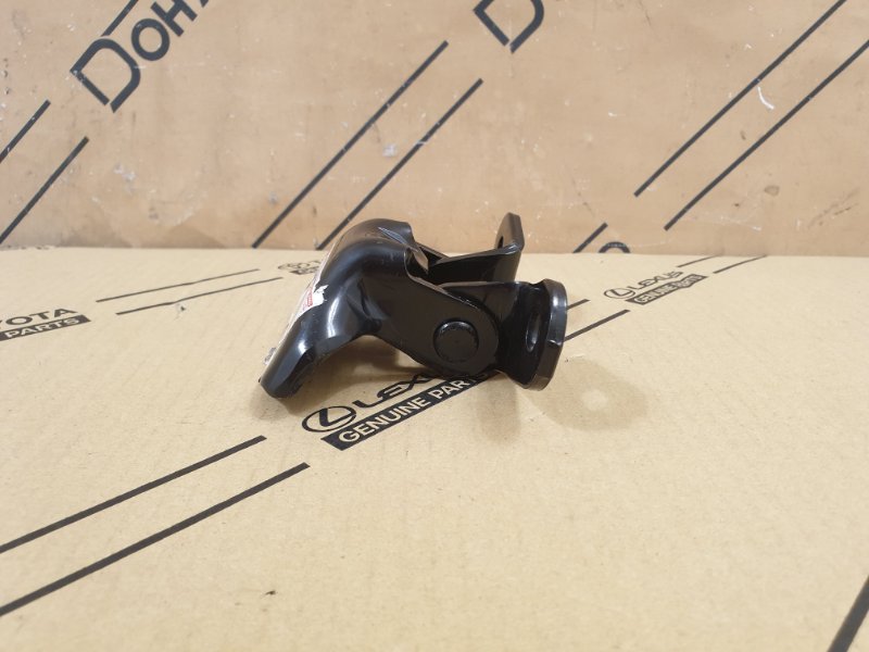 Петля двери Toyota 4Runner перед. лев.