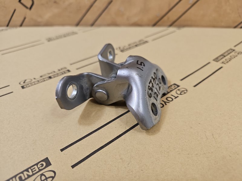 Петля двери Lexus NX 1 перед. прав. (б/у)