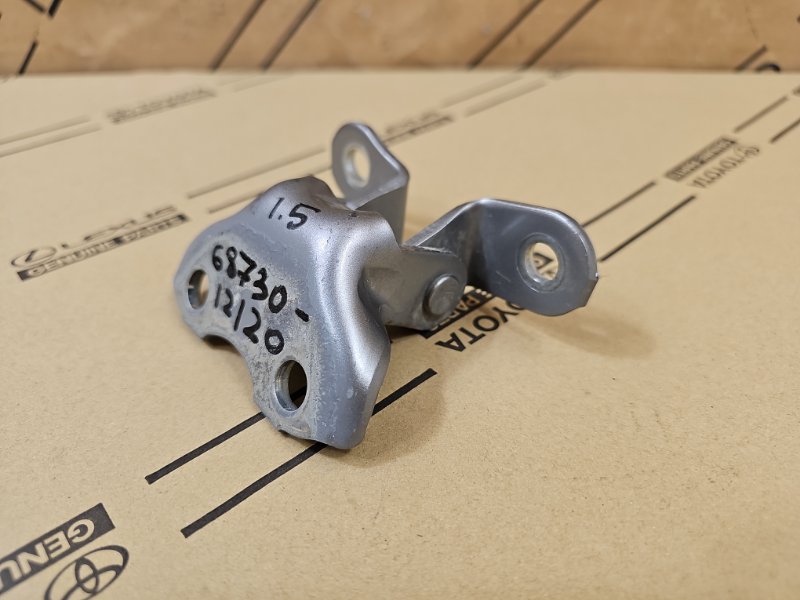 Петля двери Lexus NX 1 перед. прав. (б/у)