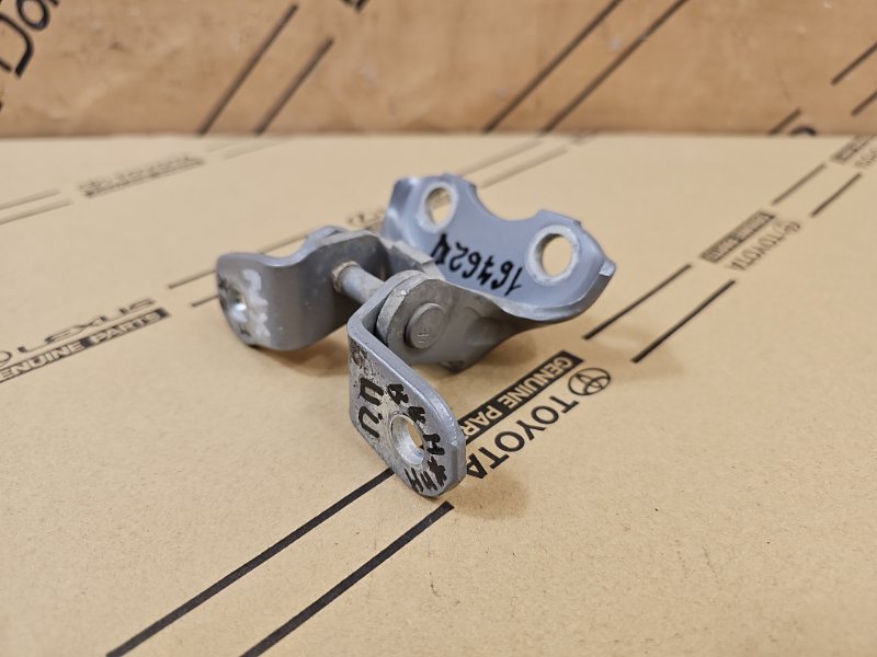 Петля двери Lexus NX 1 перед. прав. (б/у)