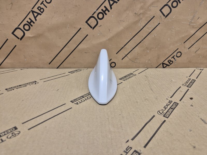 Крышка антенны Lexus RX 5