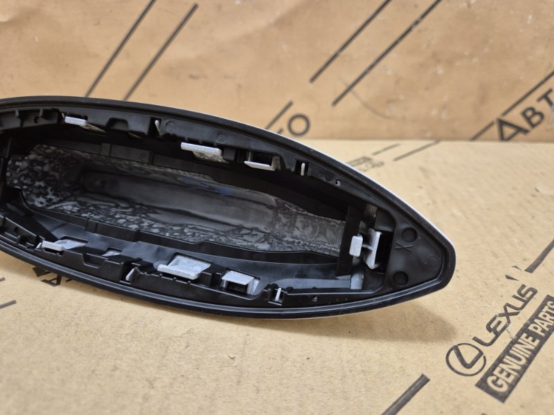 Крышка антенны Lexus RX 5