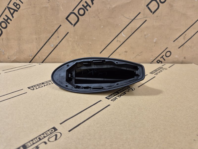 Крышка антенны Lexus UX 1