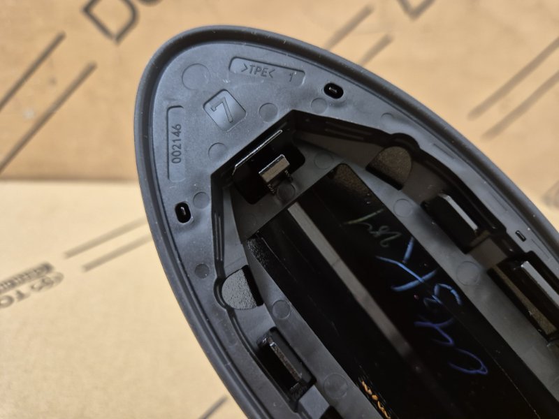 Крышка антенны Lexus UX 1