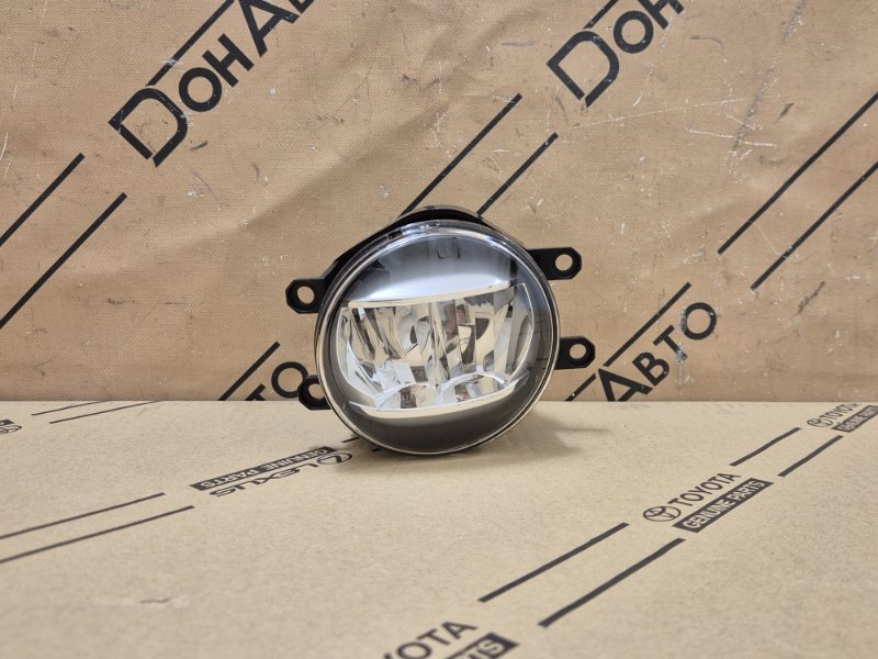 Фара противотуманная Lexus RX 4 перед. лев.