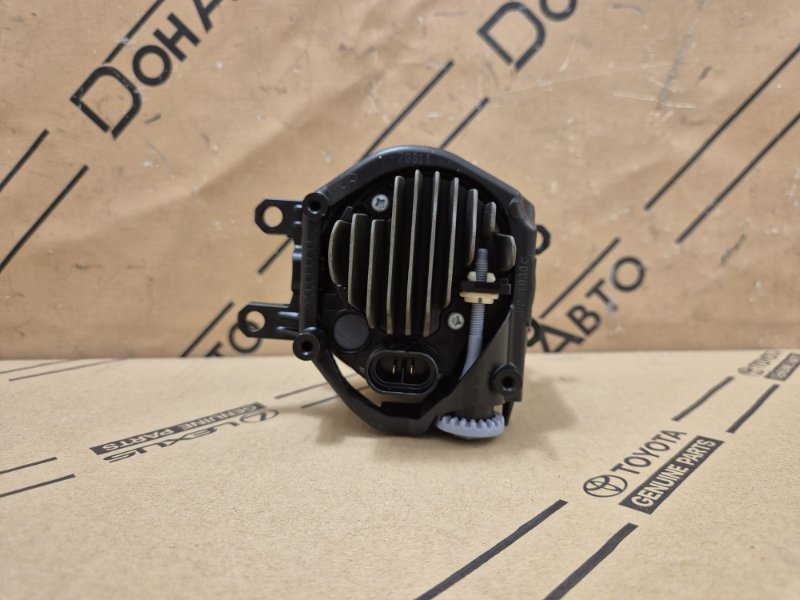 Фара противотуманная Lexus RX 4 перед. лев.