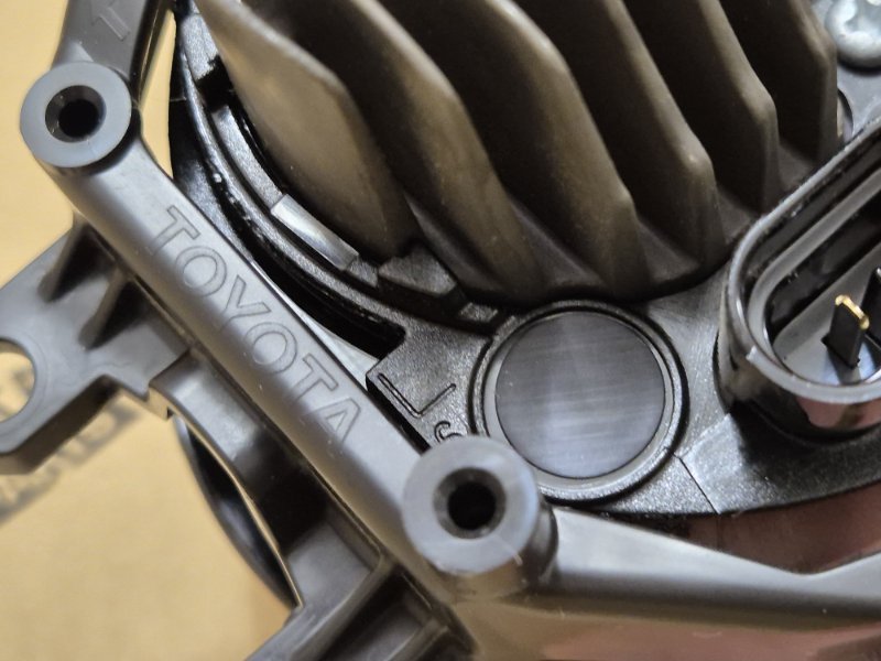 Фара противотуманная Lexus RX 4 перед. лев.