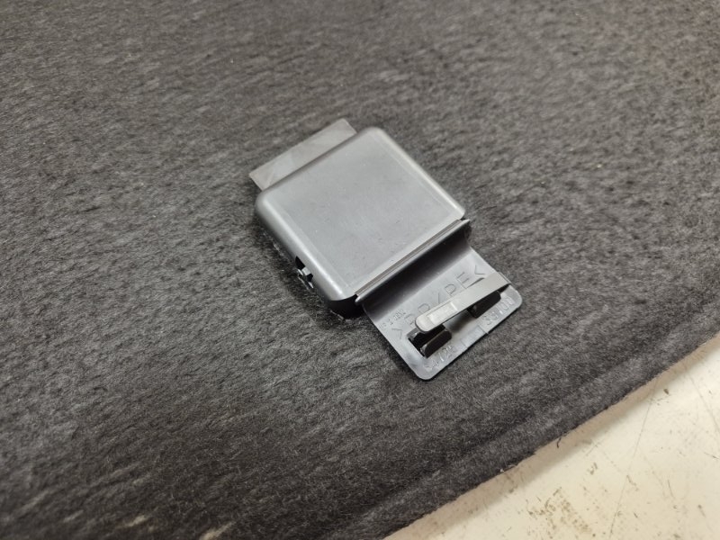 Ручка пола багажника Toyota Camry V55 Ручка пола багажника Toyota Camry V55