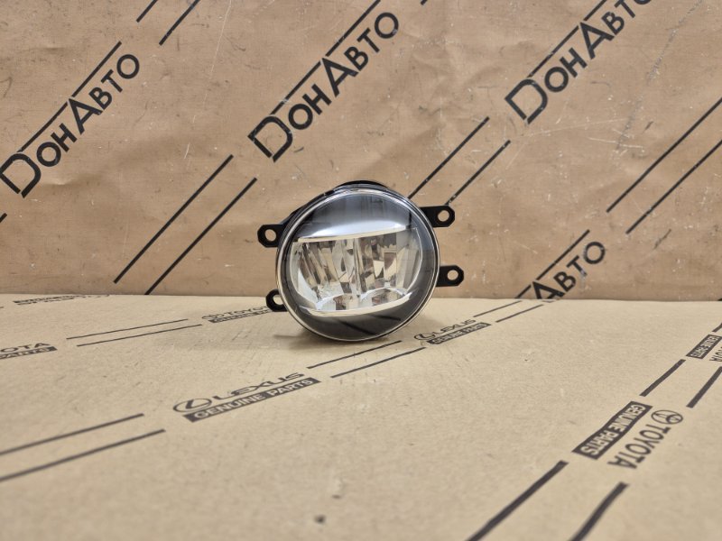 Фара противотуманная Toyota Land Cruiser 200 перед. лев.