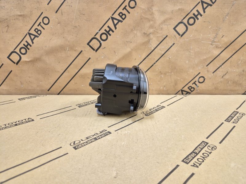 Фара противотуманная Toyota Land Cruiser Prado 150 перед. лев. Фара противотуманная Toyota Land Cruiser Prado 150 перед. лев.
