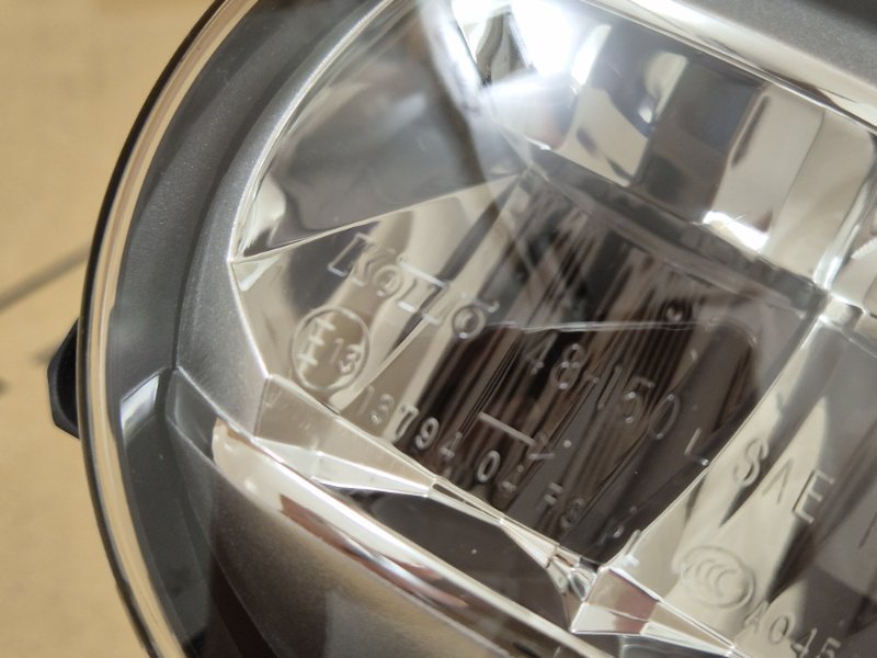 Фара противотуманная Toyota Land Cruiser Prado 150 перед. лев. Фара противотуманная Toyota Land Cruiser Prado 150 перед. лев.