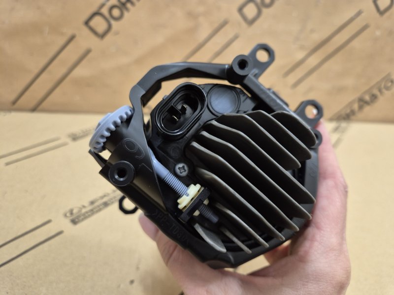 Фара противотуманная Lexus RX 4 перед. лев.