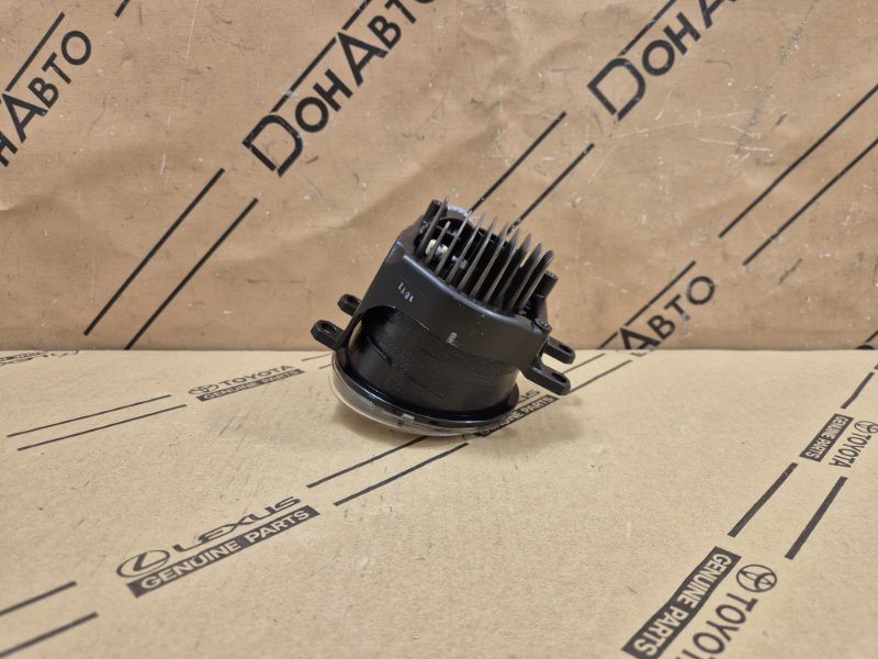 Фара противотуманная Toyota C-HR 1 перед. лев.