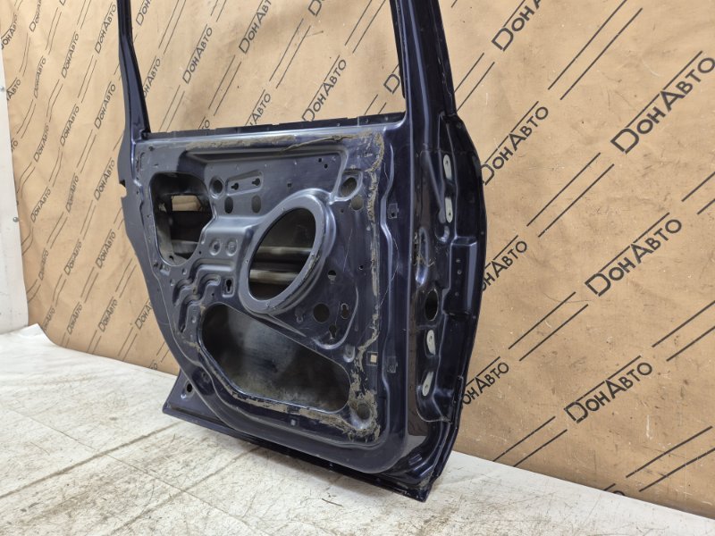 Дверь Ford Mondeo 2 задн. лев. (б/у) Дверь Ford Mondeo 2 задн. лев. (б/у)