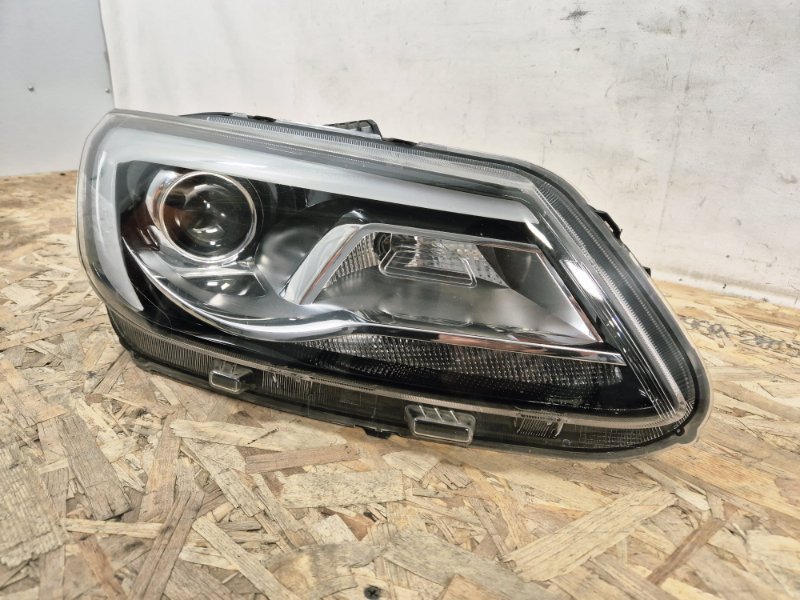 Фара Chery Arrizo 7 перед. прав. (б/у) Фара Chery Arrizo 7 перед. прав. (б/у)