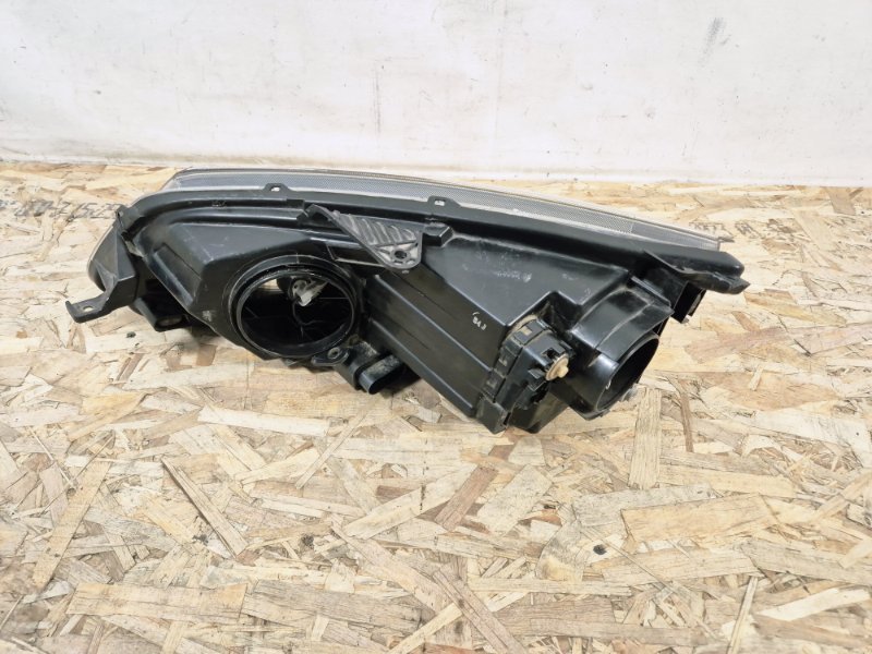 Фара Chery Arrizo 7 перед. прав. (б/у) Фара Chery Arrizo 7 перед. прав. (б/у)