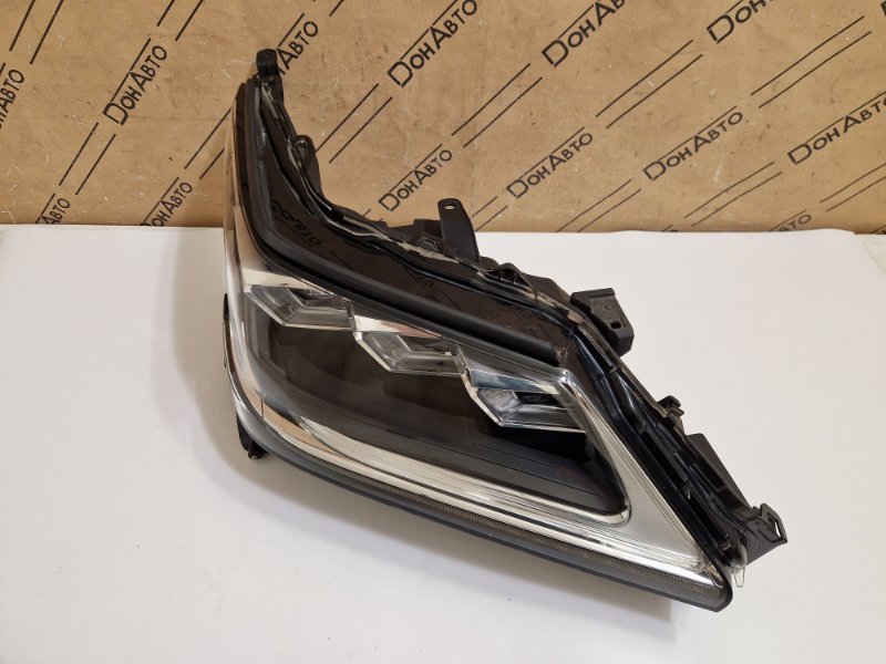 Фара Lexus LX 3 прав. (б/у)