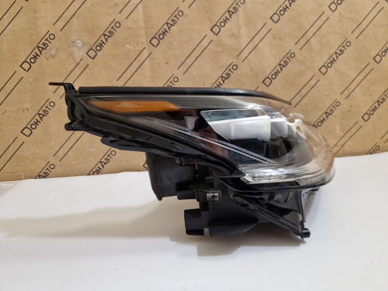 Фара Lexus LX 3 прав. (б/у)