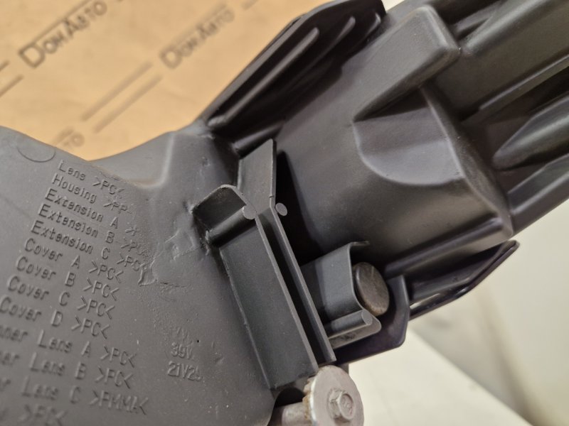 Фара Lexus RX 4 прав. (б/у) Фара Lexus RX 4 прав. (б/у)