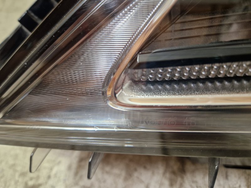 Фара Lexus RX 4 лев. (б/у) Фара Lexus RX 4 лев. (б/у)