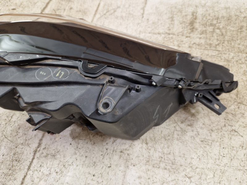 Фара Lexus RX 4 лев. (б/у) Фара Lexus RX 4 лев. (б/у)