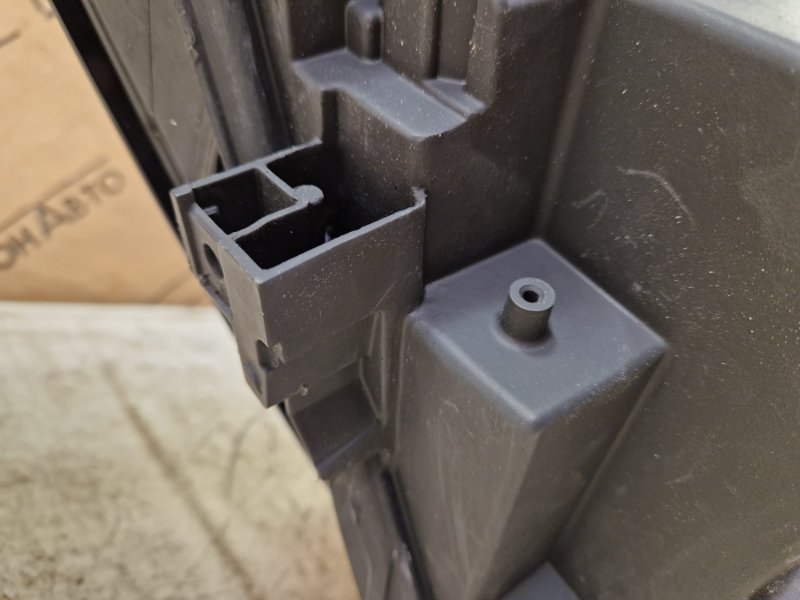 Фара Lexus RX 4 лев. (б/у) Фара Lexus RX 4 лев. (б/у)