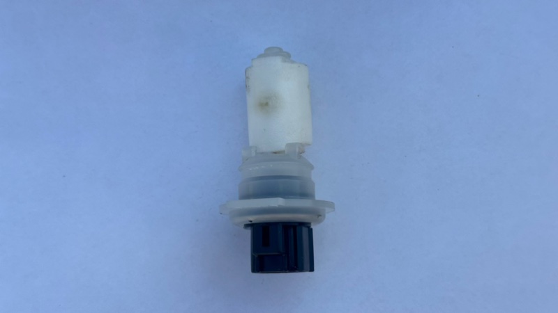 Датчик уровня жидкости омывателя Lexus RX330 MCU38 3MZFE 2005 (б/у)