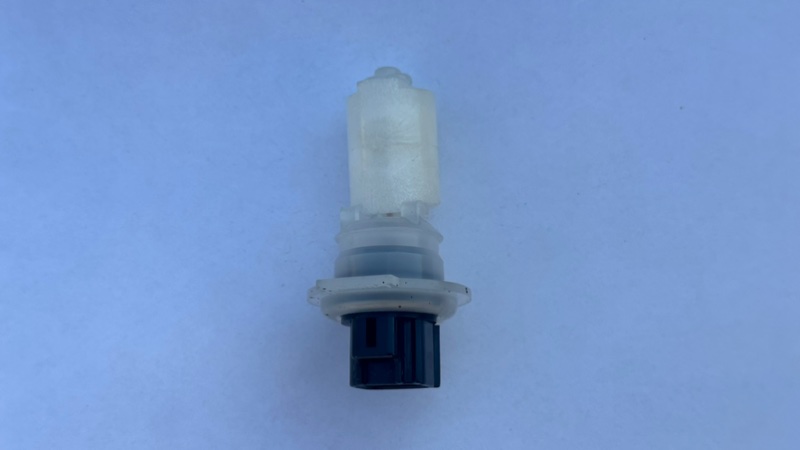 Датчик уровня жидкости омывателя Lexus RX270 AGL10 1ARFE 2014 (б/у)