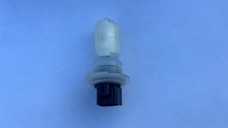 Датчик уровня жидкости омывателя Toyota Camry ASV50 2ARFE 2016 (б/у)