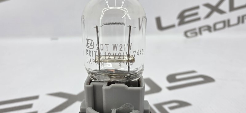 Лампа Lexus RX350 GGL15 2GRFE 2014 (б/у)