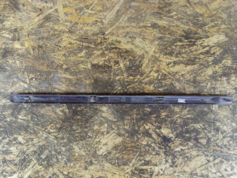 Молдинг двери Renault Logan задн. лев. (б/у) Молдинг двери Renault Logan задн. лев. (б/у)