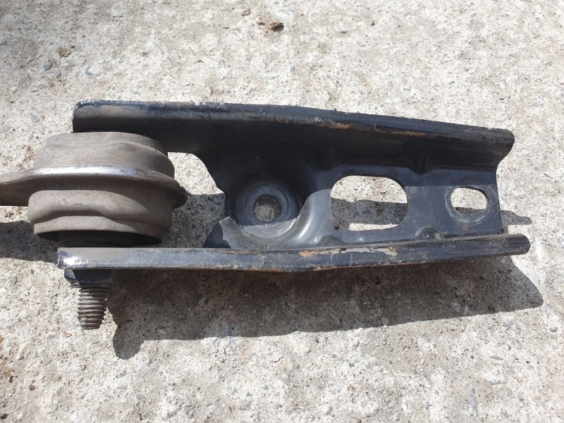 Кронштейн двигателя Renault Duster HJD H5HT 2020 перед. (б/у) Кронштейн двигателя Renault Duster HJD H5HT 2020 перед. (б/у)