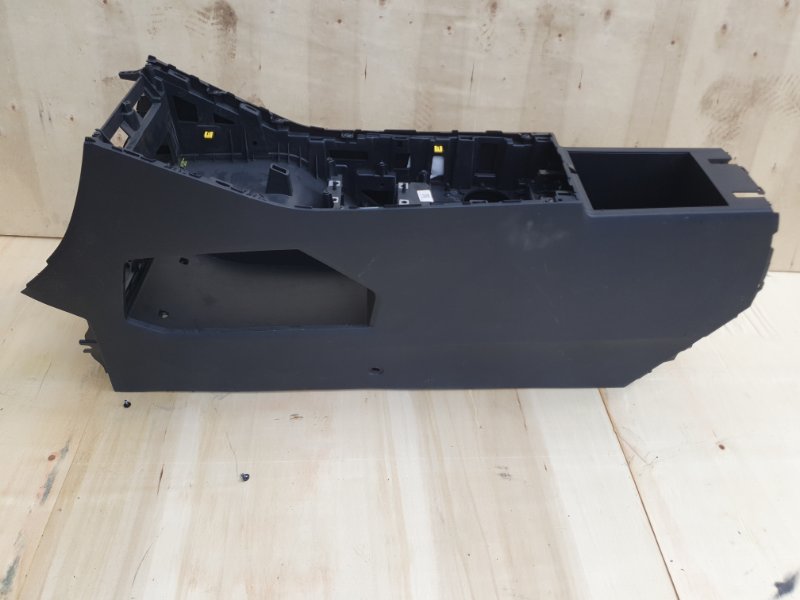 Консоль центральная Omoda C5 SQRF4J16 2023 (б/у)