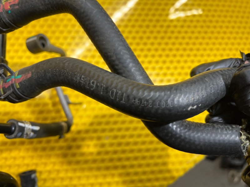 Трубка системы охлаждения Omoda C5 SQRF4J16 2023 (б/у) Трубка системы охлаждения Omoda C5 SQRF4J16 2023 (б/у)