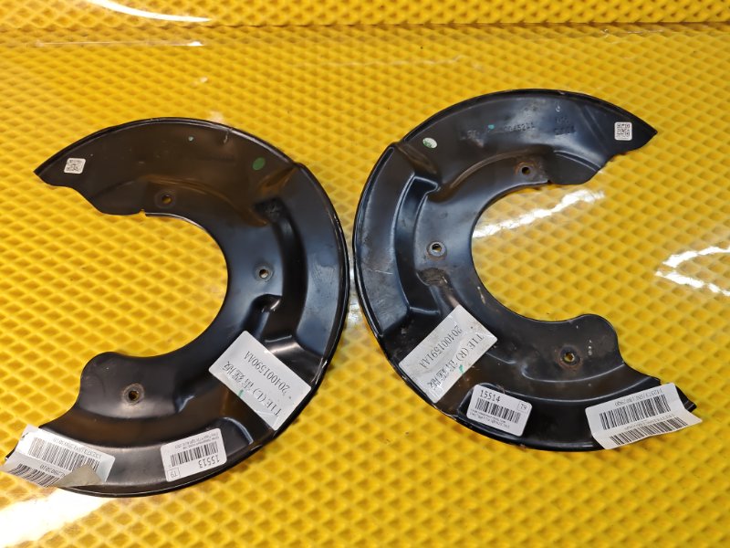 Кожух тормозного диска Omoda C5 SQRF4J16 2023 перед. (б/у) Кожух тормозного диска Omoda C5 SQRF4J16 2023 перед. (б/у)